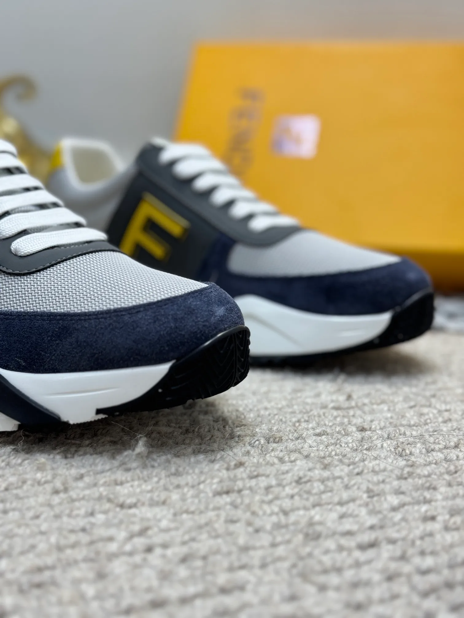 Men's men's shoes 💰520 [New style] 🦥🦥 Original quality - Fendi ◾️▫️F D🆕 Spring and summer new men's slip-on sneakers, with elastic straps, side zippers, and corrugated soles engraved with F. Embossed Fendi Flow lettering on the heel. Mixed material of high-tech fabric and black suede. FF graphic tongue. Ultra-light and wear-resistant EVA sole. Size: 38-44 (45 customized